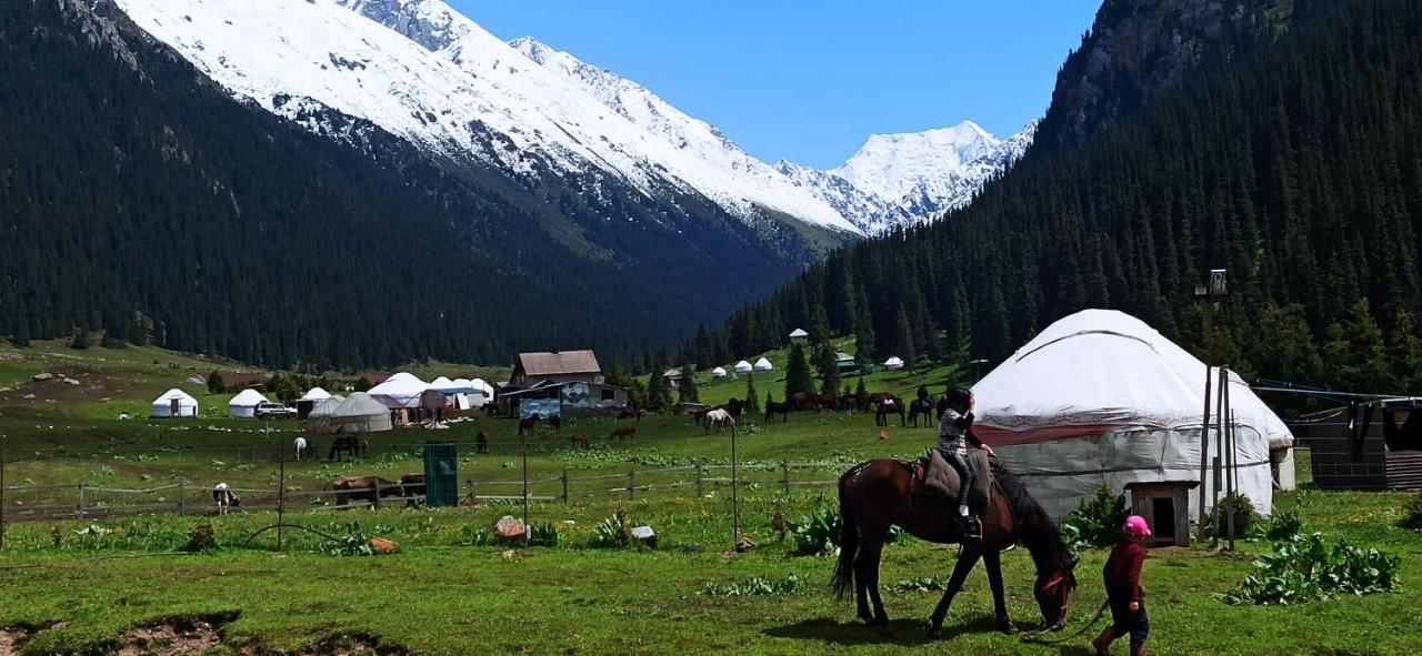 Ala-Kul Guesthouse In Altyn-Arashan Karakol Bagian luar foto