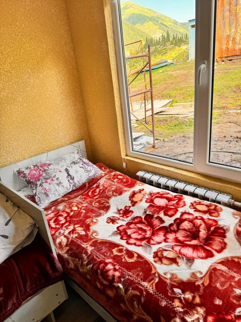 Ala-Kul Guesthouse In Altyn-Arashan Karakol Bagian luar foto
