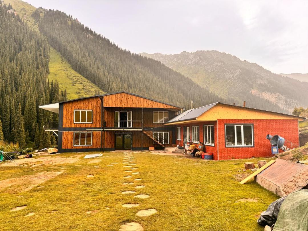 Ala-Kul Guesthouse In Altyn-Arashan Karakol Bagian luar foto