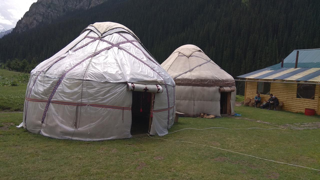Ala-Kul Guesthouse In Altyn-Arashan Karakol Bagian luar foto